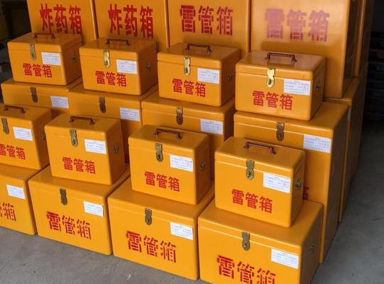宜春玻璃钢雷管箱的使用寿命一般是多少？