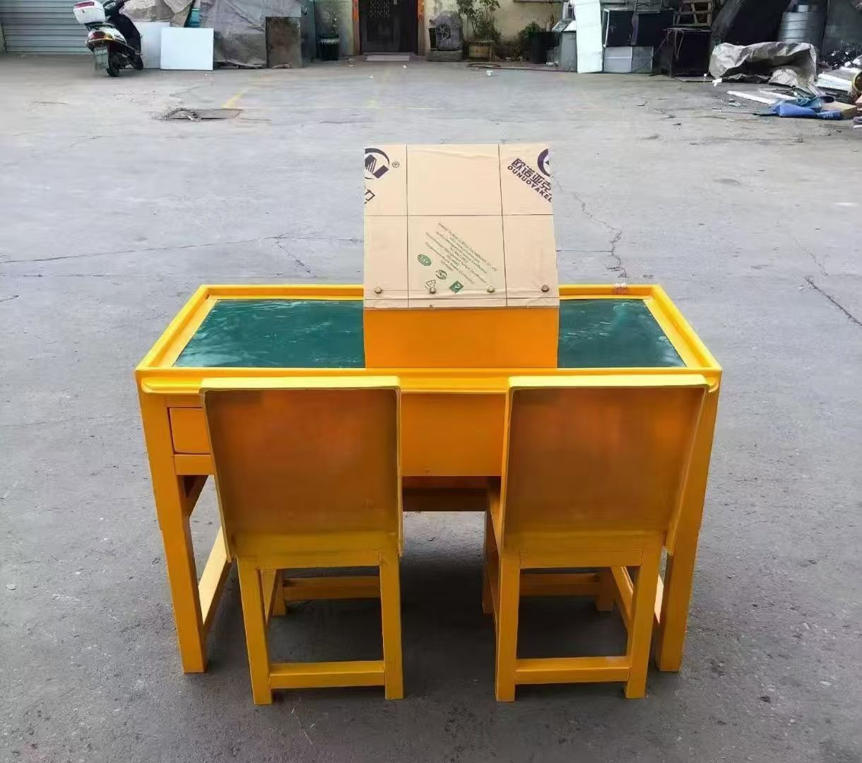 宜春防静电导通桌井下煤矿火工品发放桌：危险品流转的安全守护者